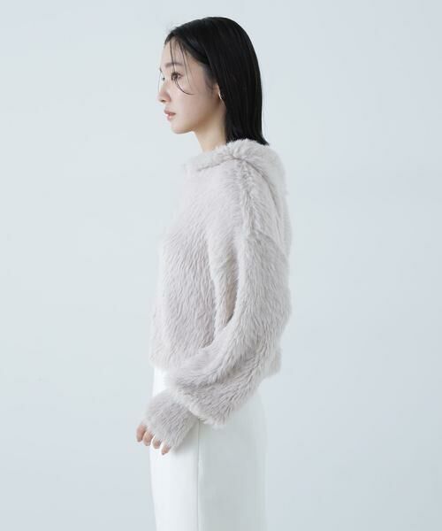 フェザー ファー ニット ホワイト 新品 フェザーニットVネックプルオーバー（ニット／セーター）｜NOBLE