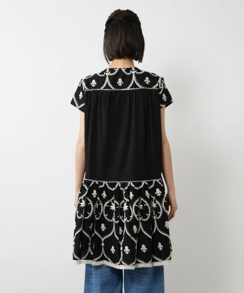 NEMIKA / ネミカ シャツ・ブラウス | フラワー刺繍チュニックブラウス【DEVOTION TWINS】 | 詳細6