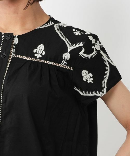 NEMIKA / ネミカ シャツ・ブラウス | フラワー刺繍チュニックブラウス【DEVOTION TWINS】 | 詳細9