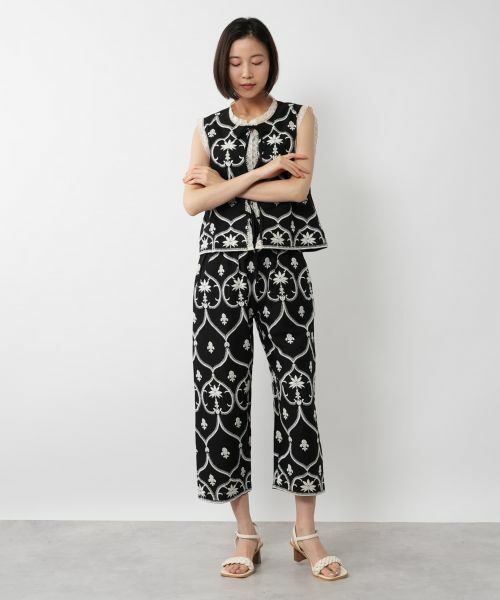 NEMIKA / ネミカ その他パンツ | フラワー刺繍クロップドパンツ【DEVOTION TWINS】 | 詳細4