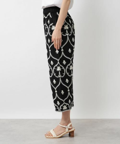 NEMIKA / ネミカ その他パンツ | フラワー刺繍クロップドパンツ【DEVOTION TWINS】 | 詳細8