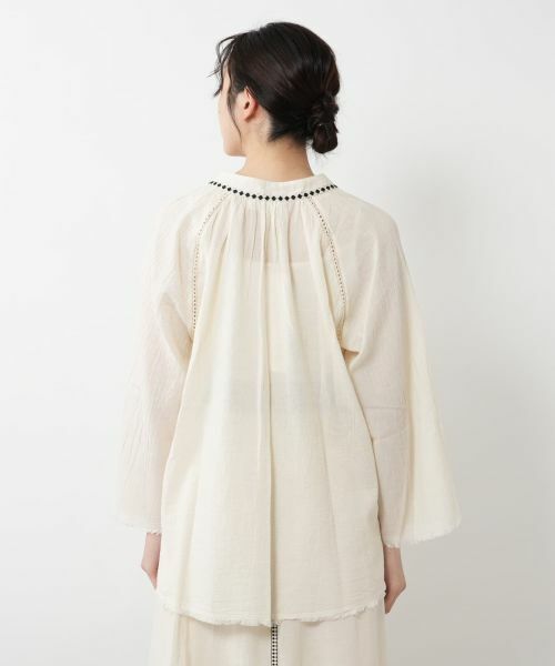 NEMIKA / ネミカ シャツ・ブラウス | キーネックコットンブラウス【DEVOTION TWINS】 | 詳細9