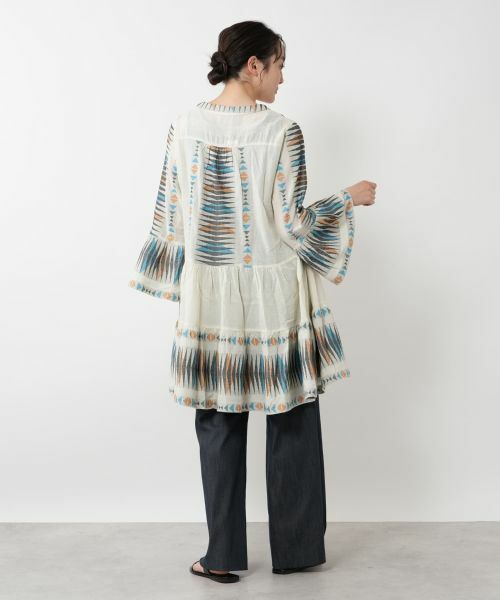 NEMIKA / ネミカ シャツ・ブラウス | 幾何学柄フレアスリーブチュニック【DEVOTION TWINS】 | 詳細3