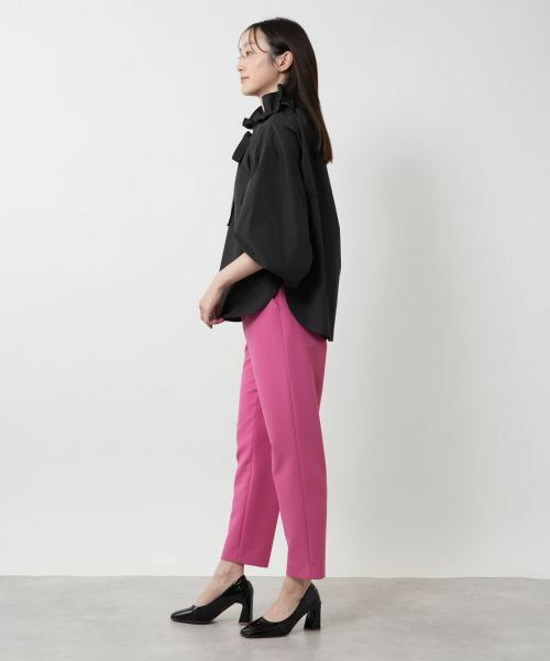 美品　NEMIKA ジレ　フリル付き ブラック フリルネックブラウス【NEMIKA】|ネミカ | レリアン公式