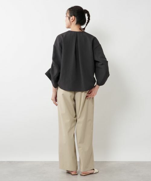 新品タグ付☆ NEMIKA ツイードノーカラージャケット ビジュー&ストーン付 新品タグ付☆ NEMIKA ツイードノーカラージャケット ビジュー