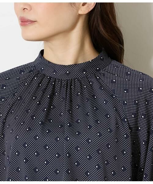 NEWYORKER / ニューヨーカー シャツ・ブラウス | ダイヤドットプリント スタンドネックギャザーブラウス | 詳細3