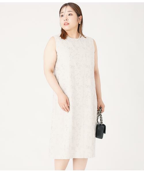 NEWYORKER L-SIZE/ニューヨーカー エルサイズ エンブロイダリーフラワー ノースリーブワンピース グレージュ L15号 NEWYORKER L-SIZE/ニューヨーカー エルサイズ エンブロイダリーフラワー ノースリーブワンピース グレージュ L15号