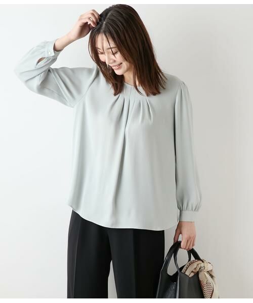 NEWYORKER L-SIZE / ニューヨーカー エルサイズ シャツ・ブラウス | ジョーゼットサテン フロントタック9分袖ブラウス(ライトグリーン)