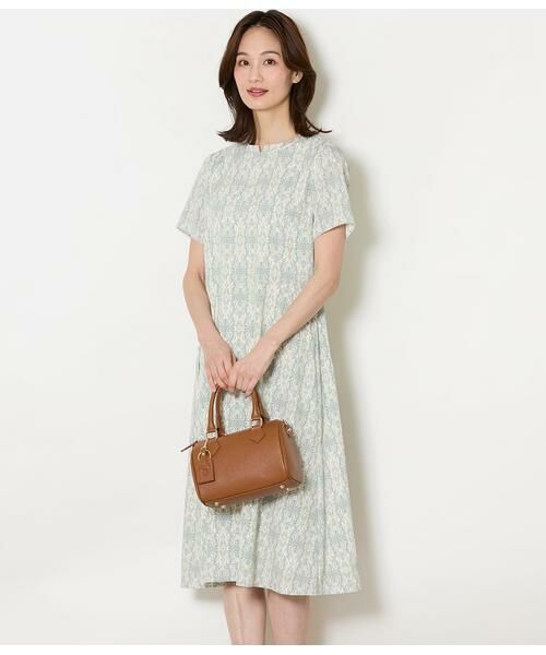 NEWYORKER L-SIZE / ニューヨーカー エルサイズ ミニ丈・ひざ丈ワンピース | ミモザプリント 半袖フレアワンピース（アイボリー）