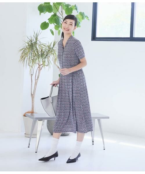 NEWYORKER L-SIZE / ニューヨーカー エルサイズ ミニ丈・ひざ丈ワンピース | 強撚スムースナイトキューブプリント 半袖Vネックワンピース | 詳細10