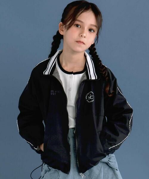 nexchic/ネクシック ロゴ刺しゅうタフタコーチジャケット(110~150cm) ブラック 140cm nexchic/ネクシック ロゴ刺しゅうタフタコーチジャケット(110~150cm) ブラック 140cm