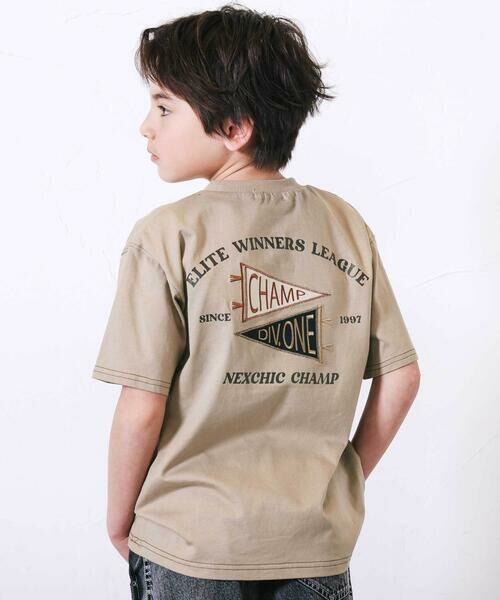 nexchic / ネクシック Tシャツ | デニムポケット・ピグメントカレッジTシャツ(110~150cm)（ベージュ）
