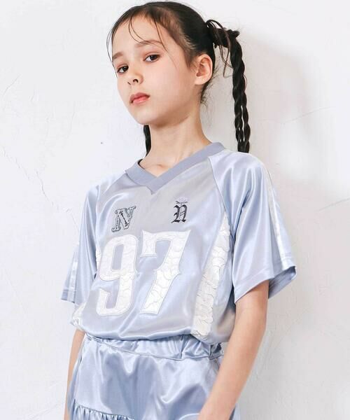 nexchic / ネクシック Tシャツ | レースロゴパッチサテンユニフォーム半袖Tシャツ(110~150cm)（グレー）