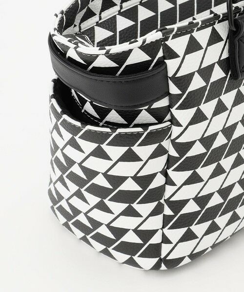 23区GOLF / ニジュウサンンクゴルフ ショルダーバッグ | 【UNISEX】フラッグ総柄カートバッグ | 詳細9