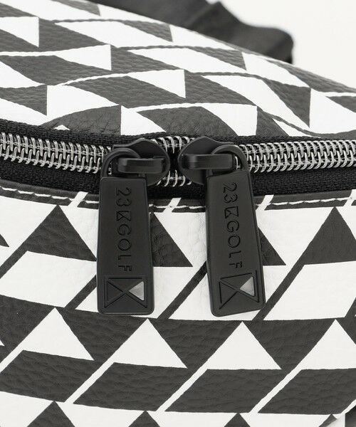 23区GOLF / ニジュウサンンクゴルフ ショルダーバッグ | 【UNISEX】フラッグ総柄ボディバッグ　ラウンドにもタウンユースにも使える！ | 詳細2