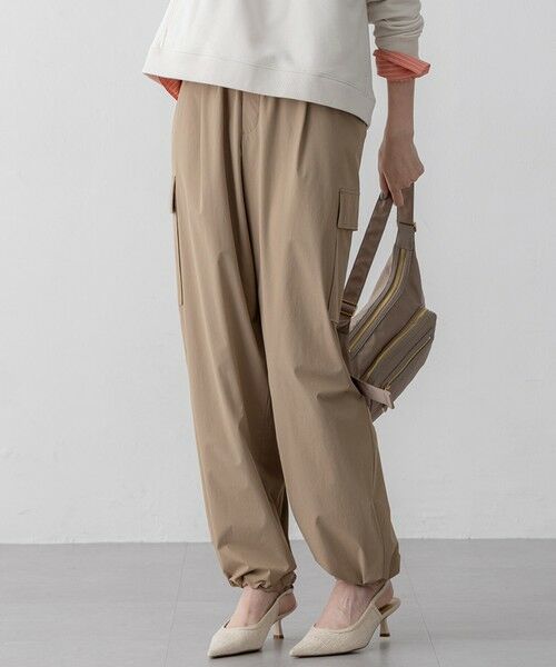23区/ニジュウサンク 【撥水加工/洗える】ナイロン2WAYストレッチ パラシュート パンツ ブラウン系 38 23区/ニジュウサンク 【撥水加工/洗える】ナイロン2WAYストレッチ パラシュート パンツ ブラウン系 38