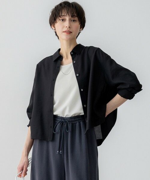 23区/ニジュウサンク 【Oggi5月号掲載/接触冷感/速乾性】シアータンブラー シャツ ブラック系 38 23区/ニジュウサンク 【Oggi5月号掲載/接触冷感/速乾性】シアータンブラー シャツ ブラック系 38