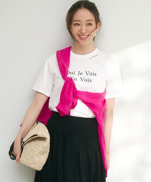 23区/ニジュウサンク 【洗える】カラーロゴ Tシャツ ホワイト系 40 23区/ニジュウサンク 【洗える】カラーロゴ Tシャツ ホワイト系 40