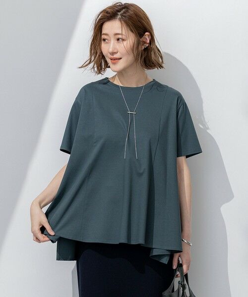23区/ニジュウサンク 【洗える】スムースデザイン フレア Tシャツ ダークグリーン系 38 23区/ニジュウサンク 【洗える】スムースデザイン フレア Tシャツ ダークグリーン系 38