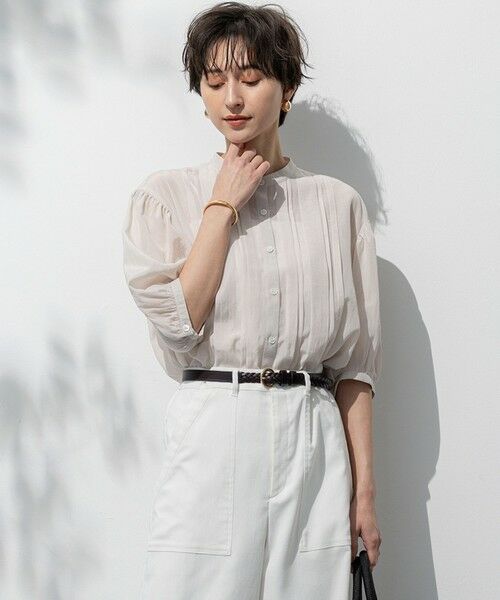 23区/ニジュウサンク 【接触冷感/速乾性/洗える】エアリーブライトローン タック ブラウス ベージュ系 38 23区/ニジュウサンク 【接触冷感/速乾性/洗える】エアリーブライトローン タック ブラウス ベージュ系 38