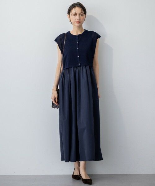 ✨新品未使用タグ付き✨23区 Vネックフレアワンピース 洗える上品デザイン 40 セール】 【小さいサイズ】ベルト付きフレアワンピース/制菌加工