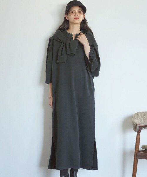 23区/ニジュウサンク 【SLOW/一部店舗限定】ライトダンボール スキッパー ワンピース ネイビー系 38