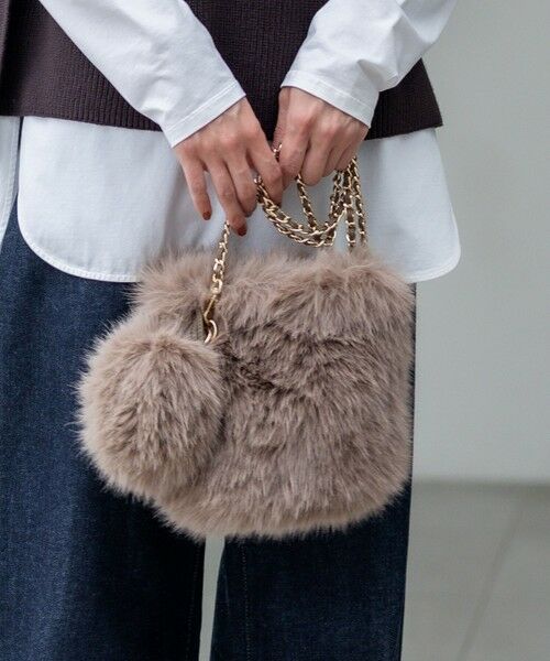 スタイリングの寄りもしくは商品画像