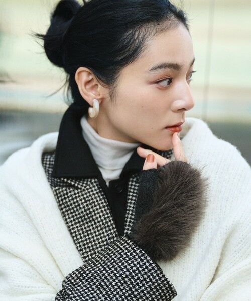 23区 / ニジュウサンク 手袋 | 【見上愛さん着用】フェイクファー ニット グローブ | 詳細1