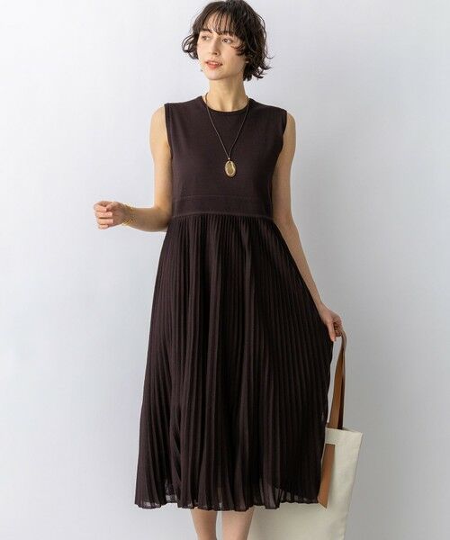23区 / ニジュウサンク ミニ丈・ひざ丈ワンピース | プリーツニット ワンピース（ダークブラウン系）