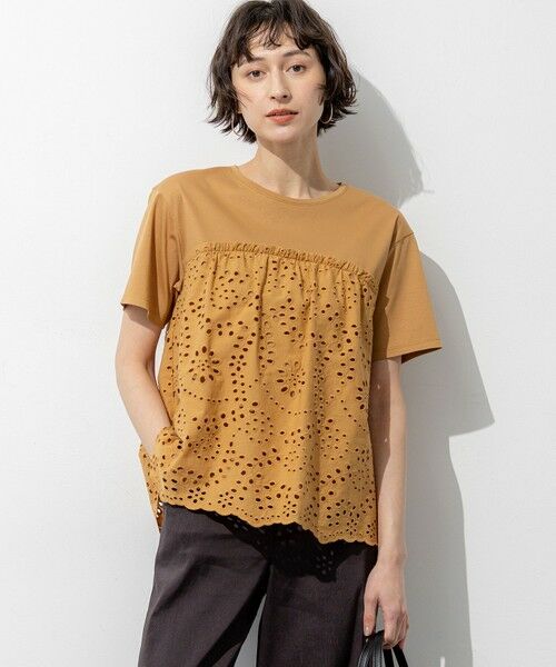 23区 / ニジュウサンク カットソー | 【一部予約】カットワークエンブロイダリー スカラップヘム トップス（キャメル系）