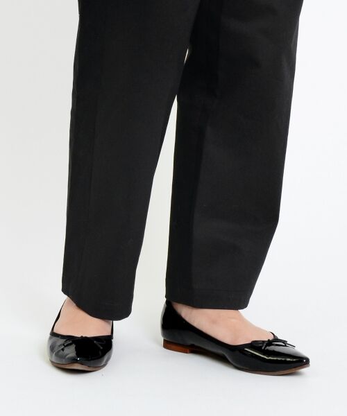 パラスパレス　コンパクトチノストレッチストレートパンツ未使用 パラスパレス コンパクトチノストレッチストレートパンツ未使用