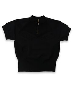 <font color='#0063B1'><b>【林菜乃子プロ着用】<br>美しさと快適さを両立する、無縫製ニットの進化系モックネック。</b></font><br><br><br>美しさと機能性を極めた、無縫製ニット のホールガーメント ハーフZIPモックネック。<br>縫い目・接ぎ目のないホールガーメント製法で立体的に編み上げているので、スタイル良くかつシャープなシルエットと洗練されたデザインを実現しました。<br><br>ウエスト部分には、幅広リブを施し、自然にシェイプされた美しいシルエットを演出。スタイルアップしながらも動きやすく、プレー中の快適さもキープ。<br><br>ロゴの表現や斜めのラインなど、高度な編みのテクニックにより、機能性だけでなく、視覚的にもスタイリッシュな印象を与えるこだわりが詰まっています。また、メッシュ使いを巧みに取り入れたデザインが、通気性を向上させるとともに、軽やかな抜け感をプラス。<br><br>素材には、ペットボトルから再生されたエコ素材「ECOPETR」を採用。環境に配慮しながらも、快適な着心地と高いパフォーマンスを実現しました。<br><br>ファスナーを開けて抜け感のあるコーディネートにしたり、フルクローズでシックにまとめたりと、スタイルの幅も広がるハーフZIPモックネックです。<br><br>モデル(日本人)身長: 168cm/ サイズ2着用<br><br><br>■コンセプト■<br>南フランスのリゾート地ニース（プロバンス語で「Nissa」）をイメージしたゴルフブランド。美しいコートダジュールを背景にヨーロッパのエスプリを感じさせる洗練されたウェア＆グッズを展開します。<BR>