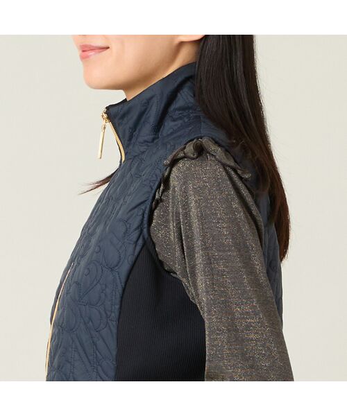 NS23 par Nissa Golf / エヌエス23・パー・ニッサゴルフ ミニ丈・ひざ丈ワンピース | 【レディース】ロゴキルティング中綿ジャンパードレス | 詳細12