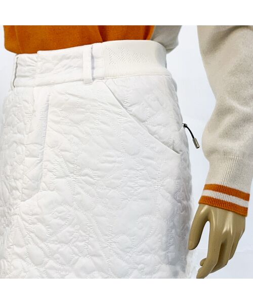 NS23 par Nissa Golf / エヌエス23・パー・ニッサゴルフ ミニ・ひざ丈スカート | 【レディース】ロゴキルティング中綿スカート | 詳細2