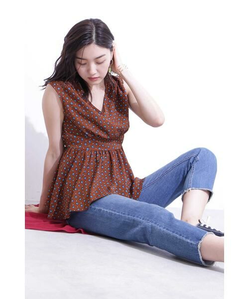 ＊＊N.Natural Beauty Basic / エヌ ナチュラルビューティーベーシック シャツ・ブラウス | ぺプラムノースリーブブラウス　総柄 | 詳細3