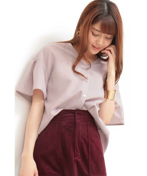 ＊＊N.Natural Beauty Basic / エヌ ナチュラルビューティーベーシック シャツ・ブラウス | Vネックフレアスリーブブラウス（グレー）