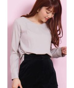タックドレープＶネックブラウス