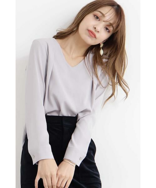 ＊＊N.Natural Beauty Basic / エヌ ナチュラルビューティーベーシック シャツ・ブラウス | タックドレープVネックブラウス（グレー）