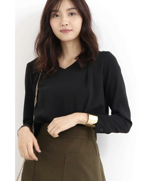 ＊＊N.Natural Beauty Basic / エヌ ナチュラルビューティーベーシック シャツ・ブラウス | タックドレープVネックブラウス（ブラック）