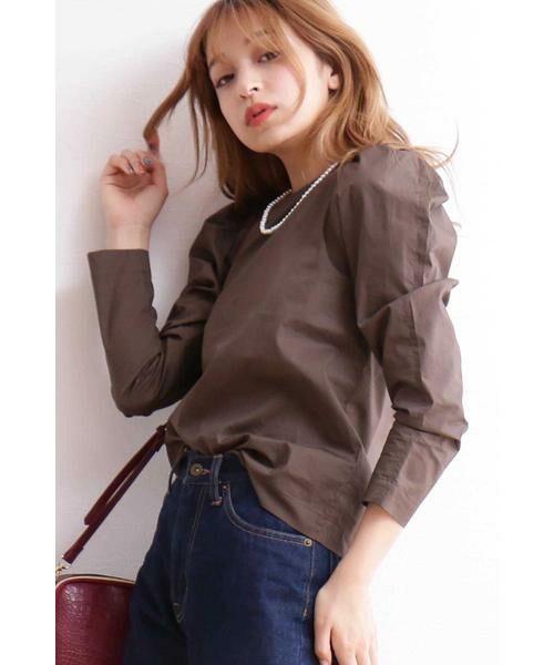 ＊＊N.Natural Beauty Basic / エヌ ナチュラルビューティーベーシック シャツ・ブラウス | パワーショルダーブラウス（モカブラウン）