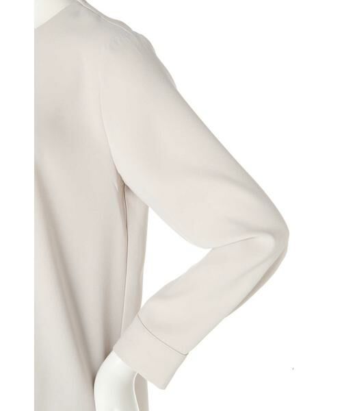 ＊＊N.Natural Beauty Basic / エヌ ナチュラルビューティーベーシック シャツ・ブラウス | Ｖネックパーツ付とろみブラウス | 詳細19