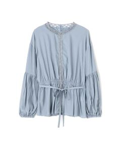 ボリュームスリーブハイネックブラウス