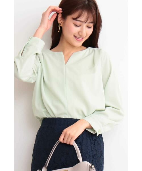 ＊＊N.Natural Beauty Basic / エヌ ナチュラルビューティーベーシック シャツ・ブラウス | キーネックタックドレープブラウス（ライムグリーン）