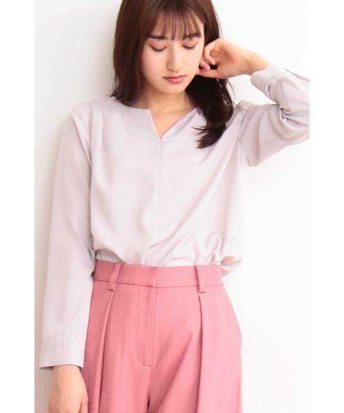 ＊＊N.Natural Beauty Basic / エヌ ナチュラルビューティーベーシック シャツ・ブラウス | キーネックタックドレープブラウス（グレー）