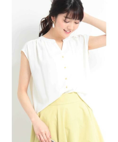 ＊＊N.Natural Beauty Basic / エヌ ナチュラルビューティーベーシック シャツ・ブラウス | ゴールドパーツ釦ブラウス（オフ）