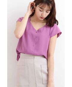 ハートネックタックブラウス