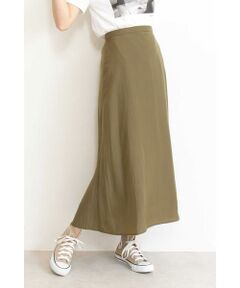 パウダーサテンマキシスカート