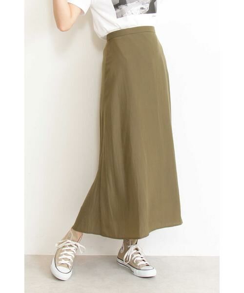 ＊＊N.Natural Beauty Basic / エヌ ナチュラルビューティーベーシック スカート | パウダーサテンマキシスカート（カーキ）