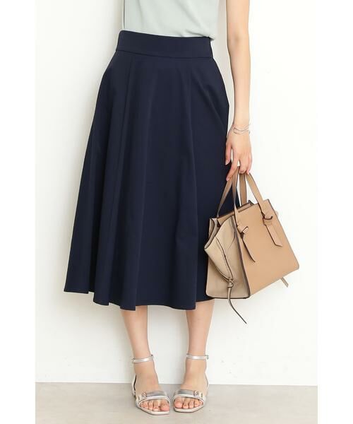 ＊＊N.Natural Beauty Basic / エヌ ナチュラルビューティーベーシック スカート | テックツイルフレアスカート（ネイビー）