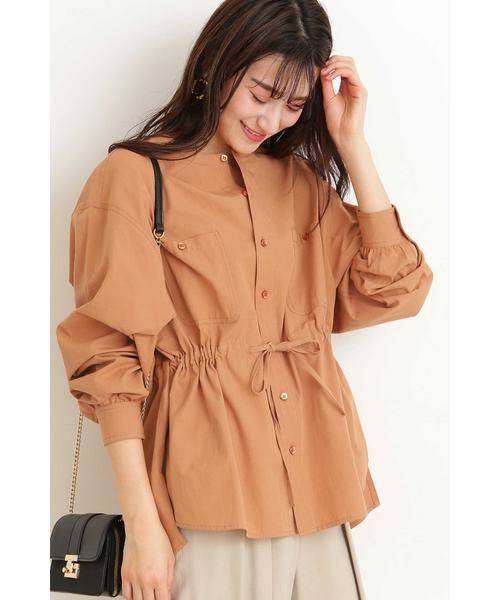 ＊＊N.Natural Beauty Basic / エヌ ナチュラルビューティーベーシック シャツ・ブラウス | ウエストシャーリングノーカラーシャツ（ブリック）